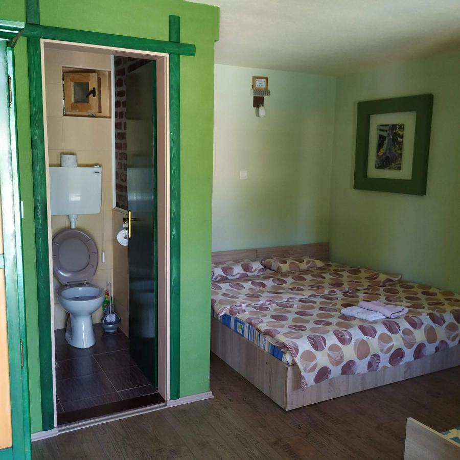 Country House Lozanjska Terasa Guest House Екстериор снимка