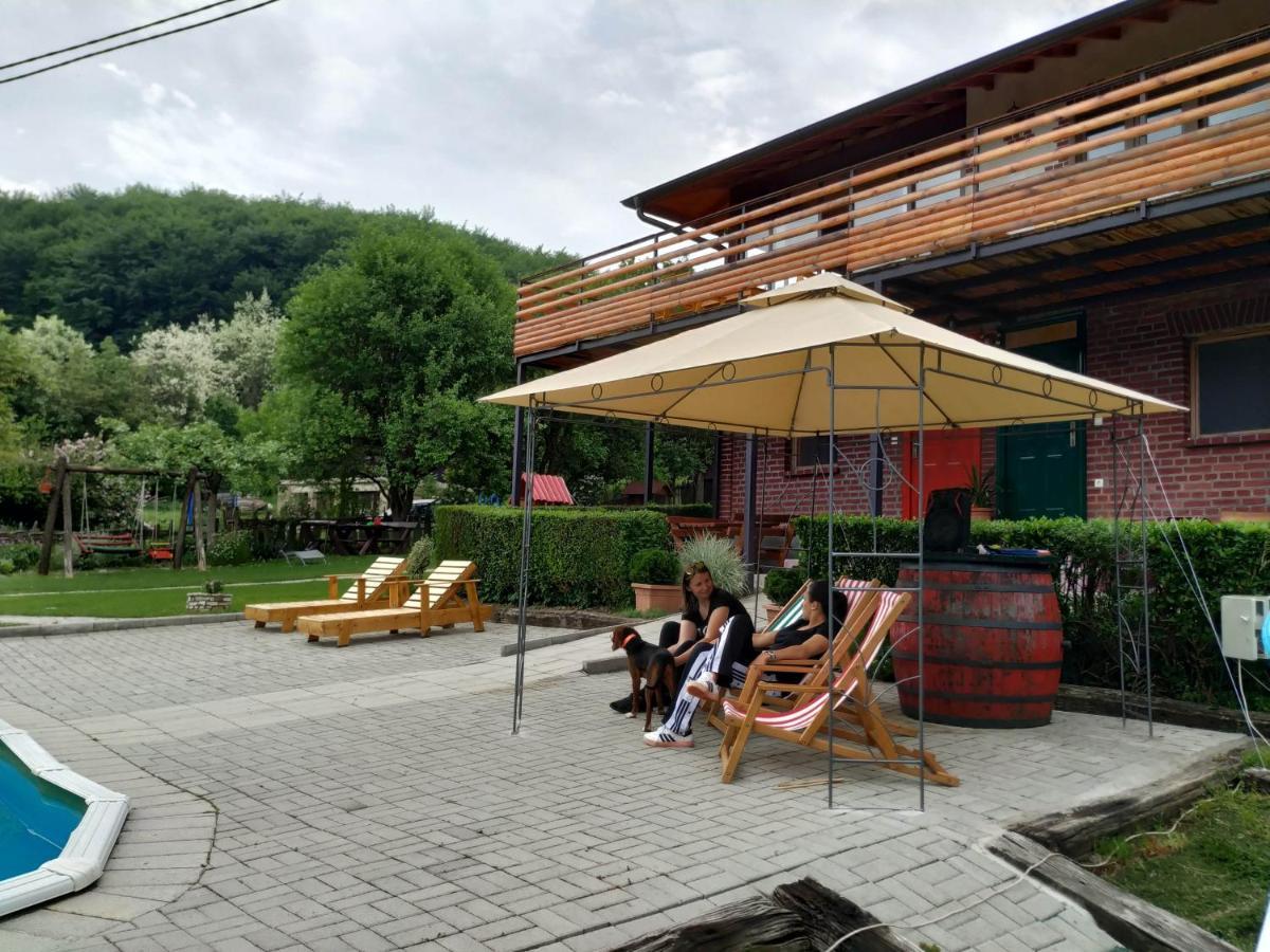 Country House Lozanjska Terasa Guest House Екстериор снимка