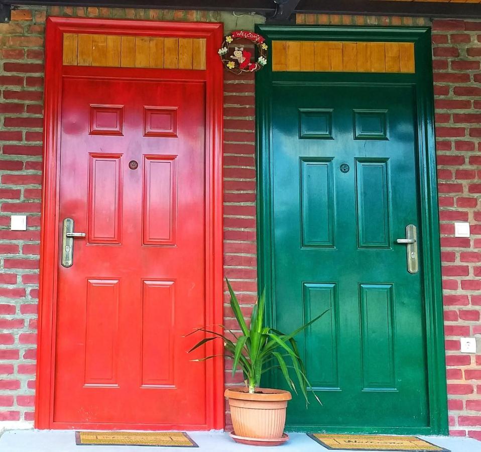 Country House Lozanjska Terasa Guest House Екстериор снимка