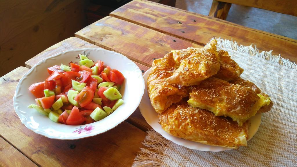 Country House Lozanjska Terasa Guest House Екстериор снимка